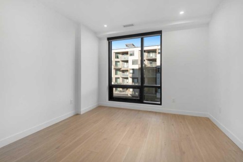 409-8375 Broadcast Avenue, Calgary, AB - Indoor Photo Showing Other Room