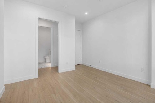 409-8375 Broadcast Avenue, Calgary, AB - Indoor Photo Showing Other Room