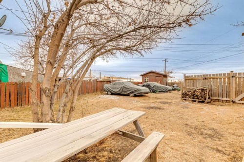 157 Penbrooke Close Se, Calgary, AB - Outdoor