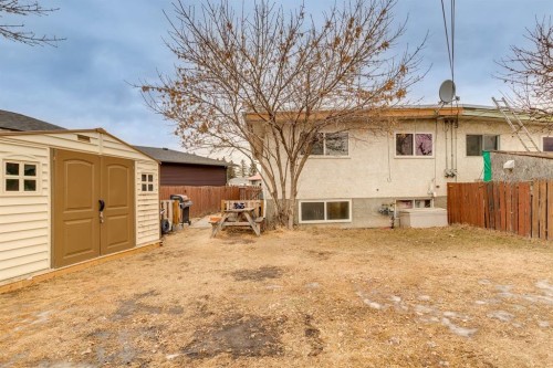157 Penbrooke Close Se, Calgary, AB - Outdoor