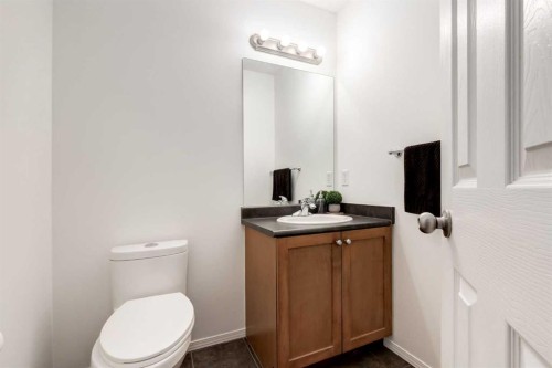 142 Eversyde Common Sw, Calgary, AB - Indoor Photo Showing Bathroom