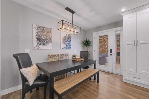 32 Sinclair Crescent Sw, Calgary, AB - Indoor Photo Showing Dining Room