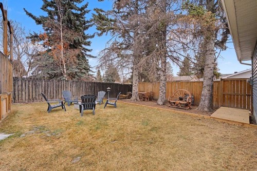 32 Sinclair Crescent Sw, Calgary, AB - Outdoor