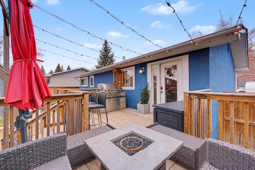 32 Sinclair Crescent Sw, Calgary, AB - Outdoor With Deck Patio Veranda With Exterior