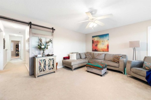 46 Autumn Circle Se, Calgary, AB - Indoor Photo Showing Living Room