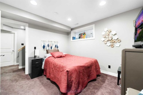 46 Autumn Circle Se, Calgary, AB - Indoor Photo Showing Bedroom