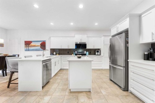 46 Autumn Circle Se, Calgary, AB - Indoor Photo Showing Kitchen With Stainless Steel Kitchen