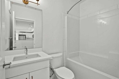 640 Masters Road Se, Calgary, AB - Indoor Photo Showing Bathroom