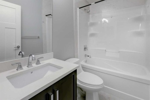 42 Sage Meadows Terrace Nw, Calgary, AB - Indoor Photo Showing Bathroom