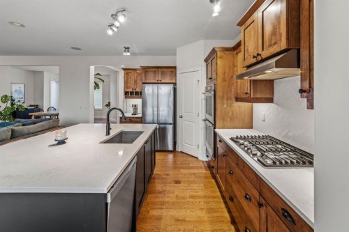 39 Wentworth Manor Sw, Calgary, AB - Indoor Photo Showing Kitchen With Stainless Steel Kitchen With Upgraded Kitchen