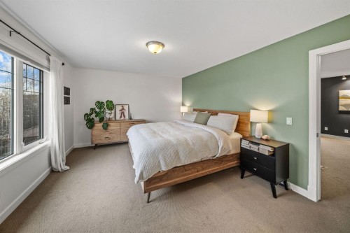 39 Wentworth Manor Sw, Calgary, AB - Indoor Photo Showing Bedroom