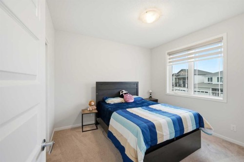 717 Windrow Manor Sw, Airdrie, AB 