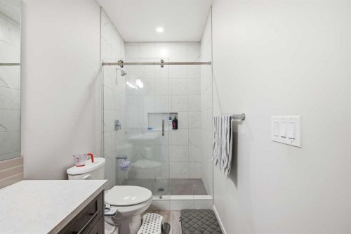 717 Windrow Manor Sw, Airdrie, AB 