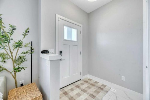 121 Dawson Circle, Chestermere, AB - Indoor Photo Showing Other Room