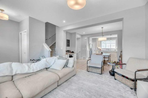 121 Dawson Circle, Chestermere, AB - Indoor Photo Showing Living Room