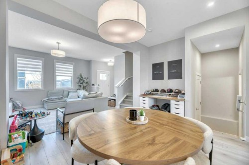 121 Dawson Circle, Chestermere, AB - Indoor Photo Showing Dining Room