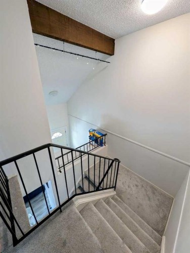 272 Abinger Crescent Ne, Calgary, AB - Indoor Photo Showing Other Room