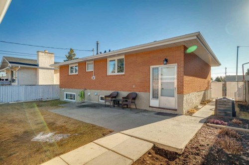 256 Huntridge Road Ne, Calgary, AB - Outdoor With Exterior