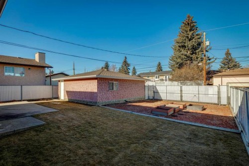 256 Huntridge Road Ne, Calgary, AB - Outdoor