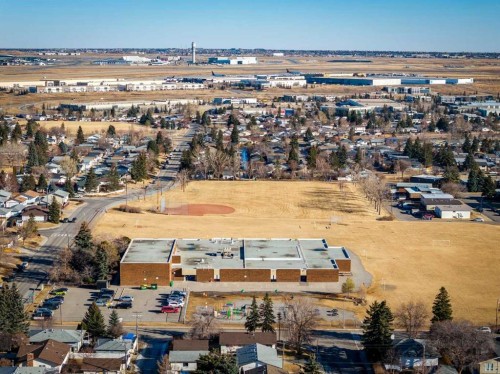 256 Huntridge Road Ne, Calgary, AB - Outdoor With View