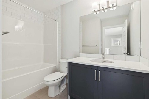 438 South Shore Drive, Chestermere, AB - Indoor Photo Showing Bathroom