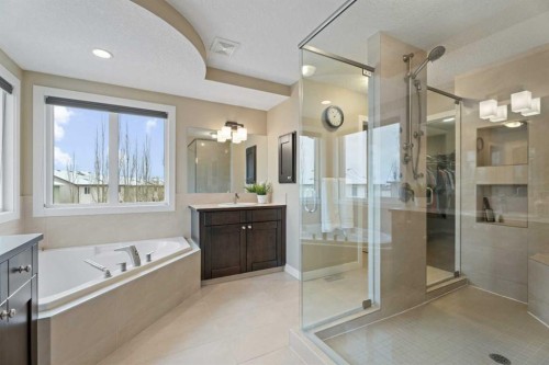 199 Cranarch Landing Se, Calgary, AB - Indoor Photo Showing Bathroom