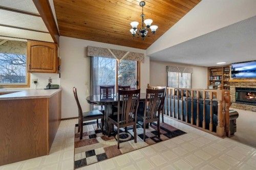 48 Castleglen Court Ne, Calgary, AB - Indoor Photo Showing Dining Room
