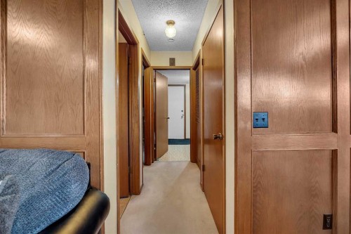 48 Castleglen Court Ne, Calgary, AB - Indoor Photo Showing Other Room