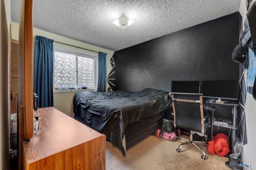 48 Castleglen Court Ne, Calgary, AB - Indoor Photo Showing Bedroom