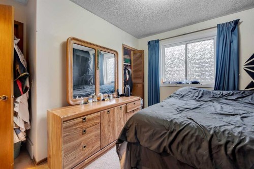 48 Castleglen Court Ne, Calgary, AB - Indoor Photo Showing Bedroom