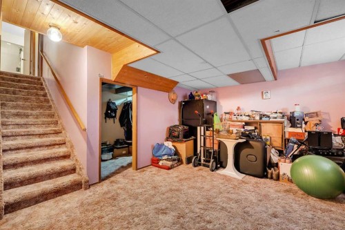 48 Castleglen Court Ne, Calgary, AB - Indoor Photo Showing Other Room