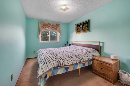 48 Castleglen Court Ne, Calgary, AB - Indoor Photo Showing Bedroom