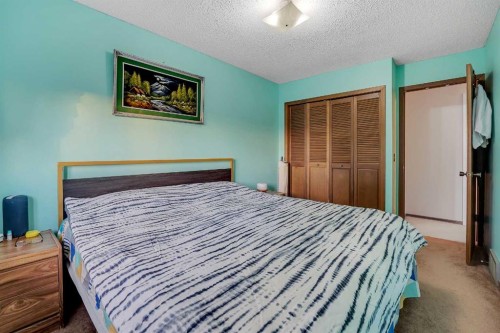 48 Castleglen Court Ne, Calgary, AB - Indoor Photo Showing Bedroom