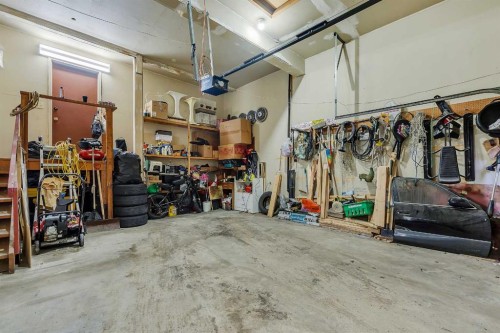 48 Castleglen Court Ne, Calgary, AB - Indoor Photo Showing Garage