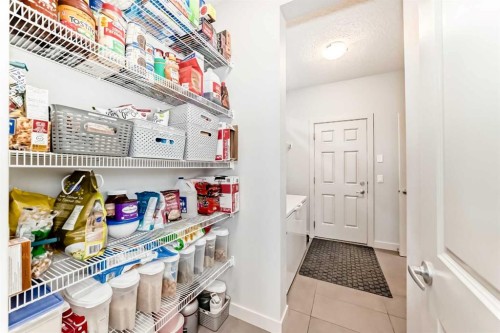 743 Shawnee Drive Sw, Calgary, AB - Indoor Photo Showing Other Room