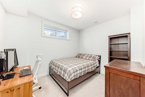 743 Shawnee Drive Sw, Calgary, AB - Indoor