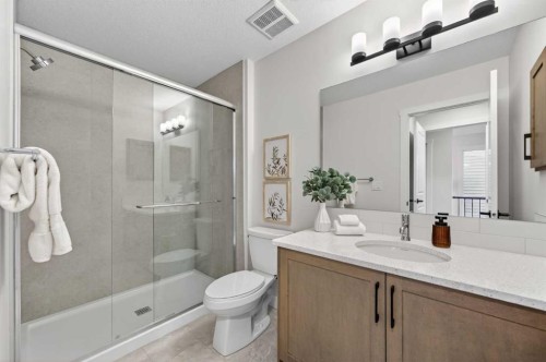 1051 Bayview Crescent, Airdrie, AB - Indoor Photo Showing Bathroom