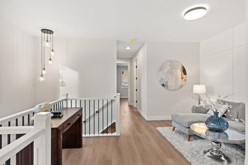 2528 7 Avenue Nw, Calgary, AB - Indoor