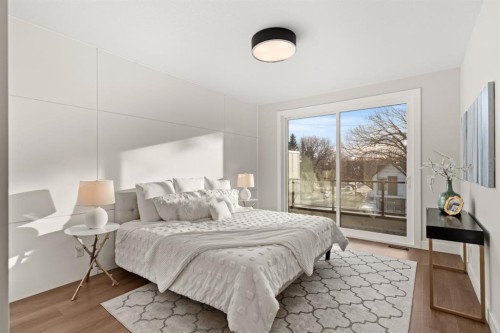 2528 7 Avenue Nw, Calgary, AB - Indoor Photo Showing Bedroom