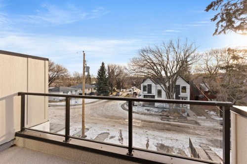 2528 7 Avenue Nw, Calgary, AB - Outdoor With Balcony