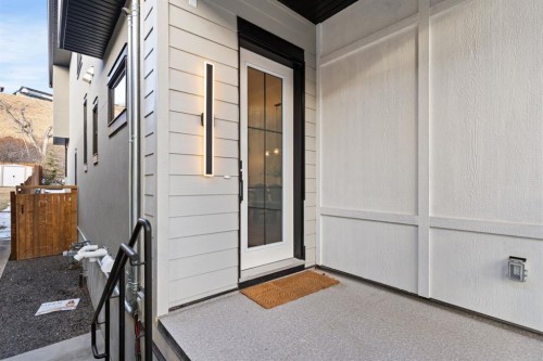 2528 7 Avenue Nw, Calgary, AB - Outdoor With Exterior