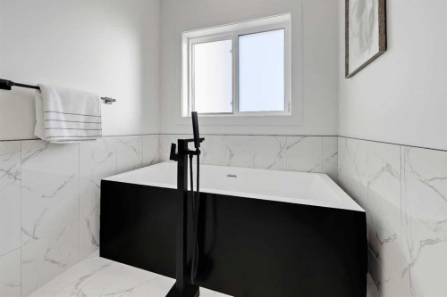 911 22 Avenue Nw, Calgary, AB - Indoor