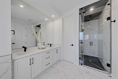 911 22 Avenue Nw, Calgary, AB - Indoor