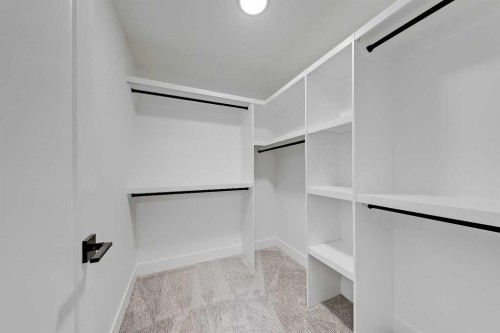 911 22 Avenue Nw, Calgary, AB - Indoor With Storage