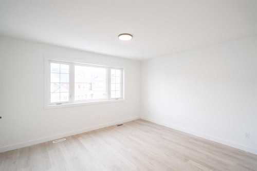 90 Baysprings Terrace Sw, Airdrie, AB - Indoor Photo Showing Other Room