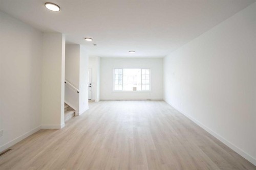 90 Baysprings Terrace Sw, Airdrie, AB - Indoor Photo Showing Other Room