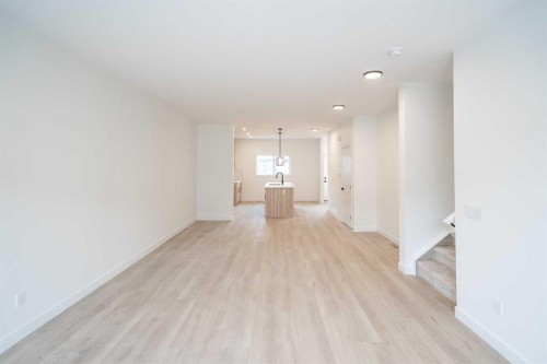 90 Baysprings Terrace Sw, Airdrie, AB - Indoor Photo Showing Other Room
