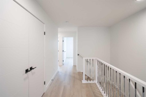 90 Baysprings Terrace Sw, Airdrie, AB - Indoor Photo Showing Other Room