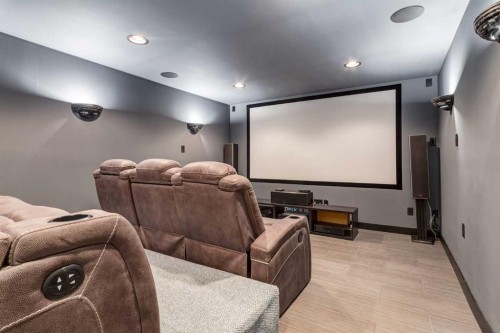 5001 30 Avenue Sw, Calgary, AB - Indoor Photo Showing Other Room