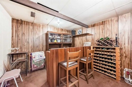 2205 80 Avenue Se, Calgary, AB - Indoor Photo Showing Other Room